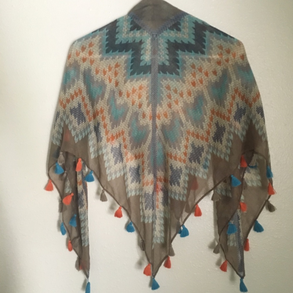 Light patterned scarf